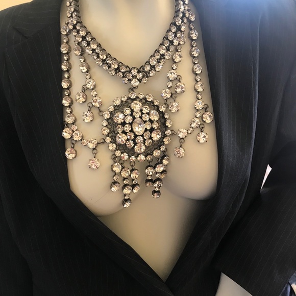 Gucci Runway Necklace - Picture 5 of 5